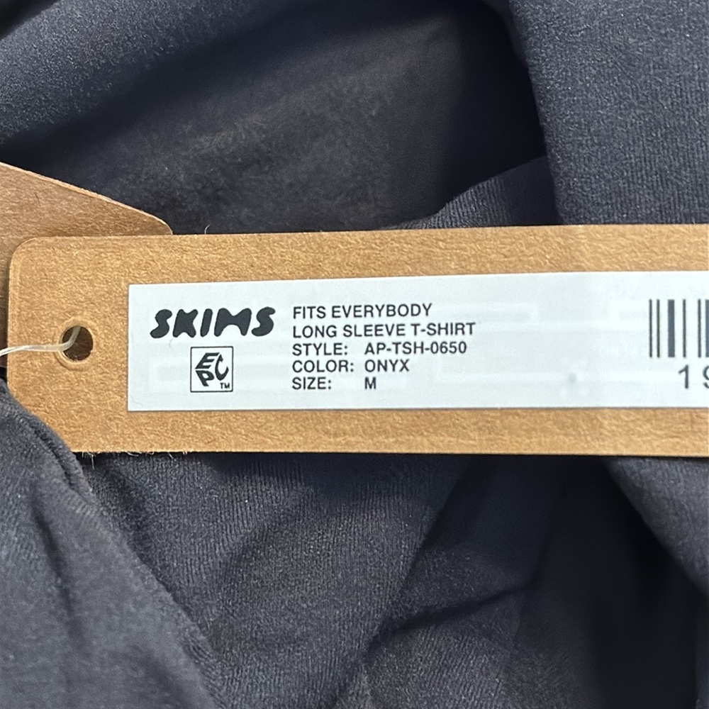 SKIMS FITS EVERYBODY LONG SLEEVE T-SHIRT - Picture 9 of 11